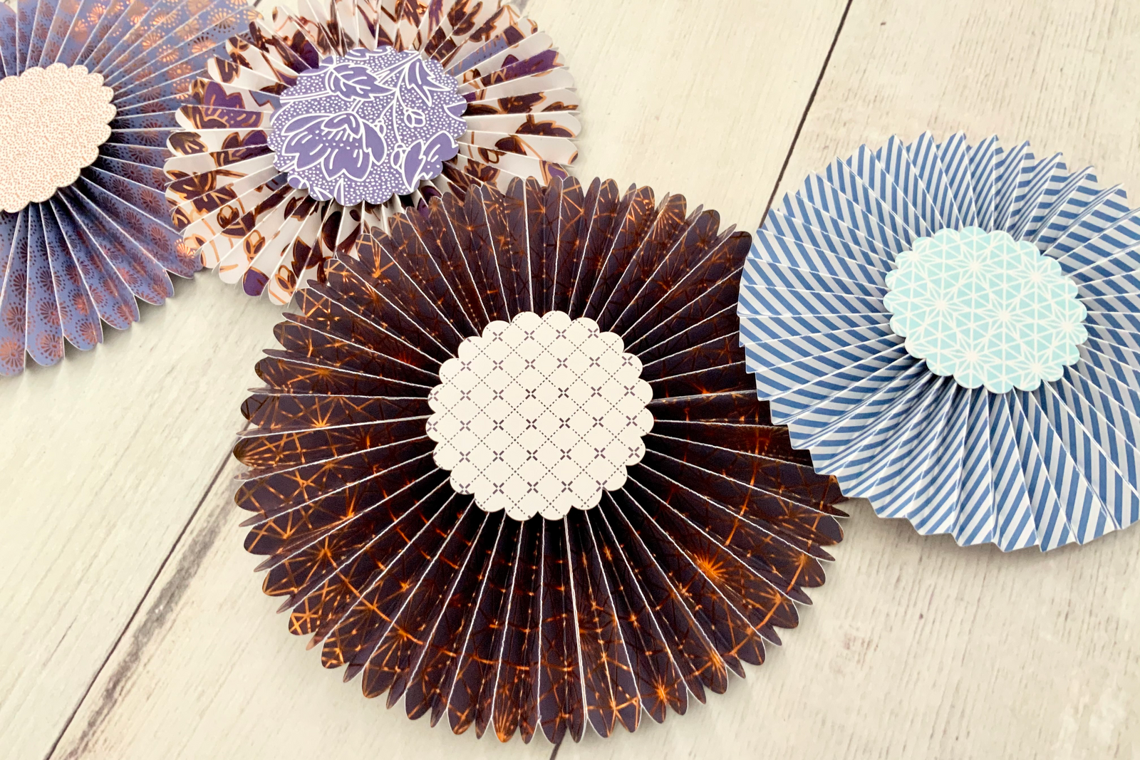 Rosette Party Decor Fans DIY